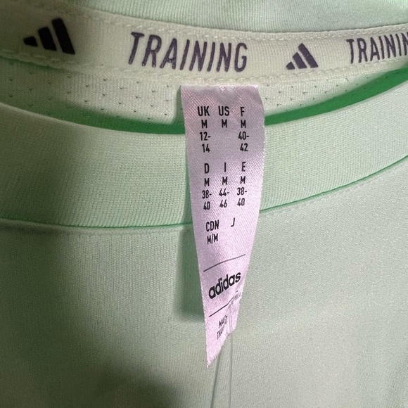 D23.06 NWT Adidas Green Polo Shirt with Triangle Logo - Picture 4 of 6